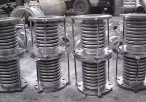 sambungan ekspansi logam